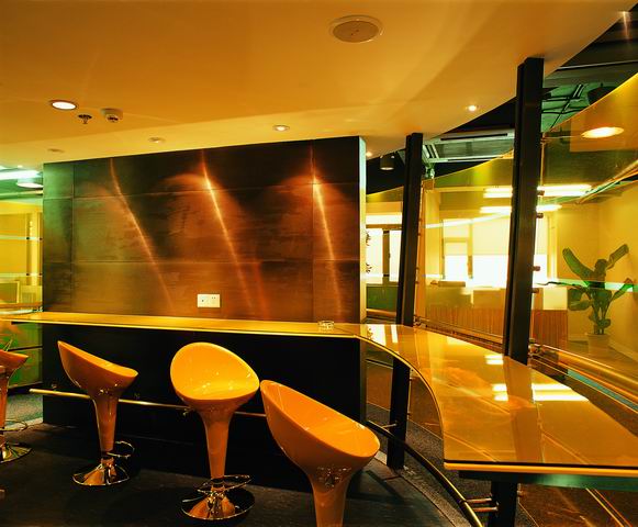 鳳凰衛(wèi)視辦公室裝修設(shè)計(jì)效果圖 鳳凰衛(wèi)視辦公室裝修設(shè)計(jì)效果圖