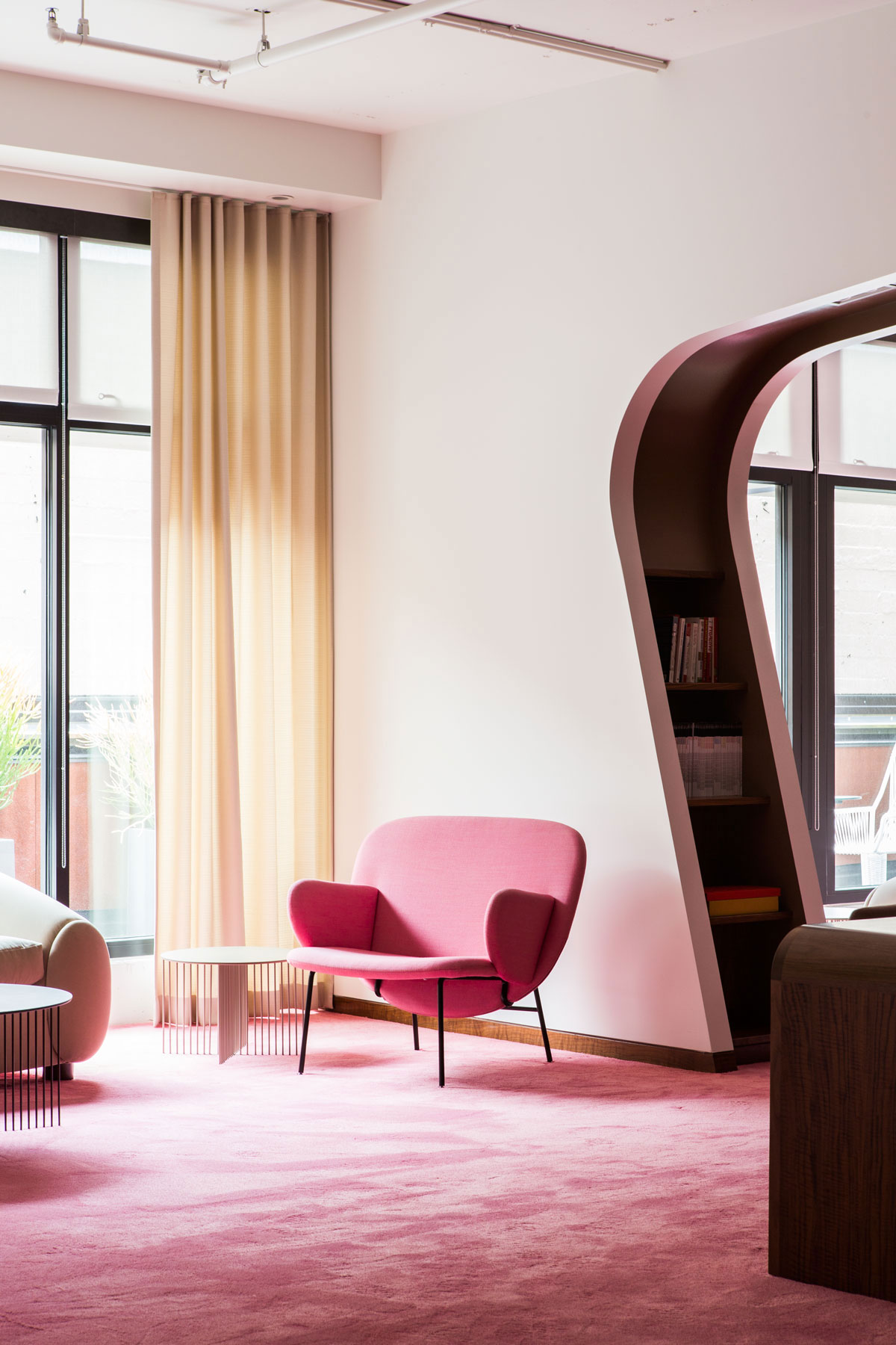 辦公空間，辦公室設(shè)計(jì)，科技公司辦公室設(shè)計(jì)，創(chuàng)意辦公室，現(xiàn)代風(fēng)格辦公室