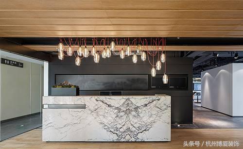 大氣又有情懷的工業(yè)風辦公室裝修設計，簡直帥呆了